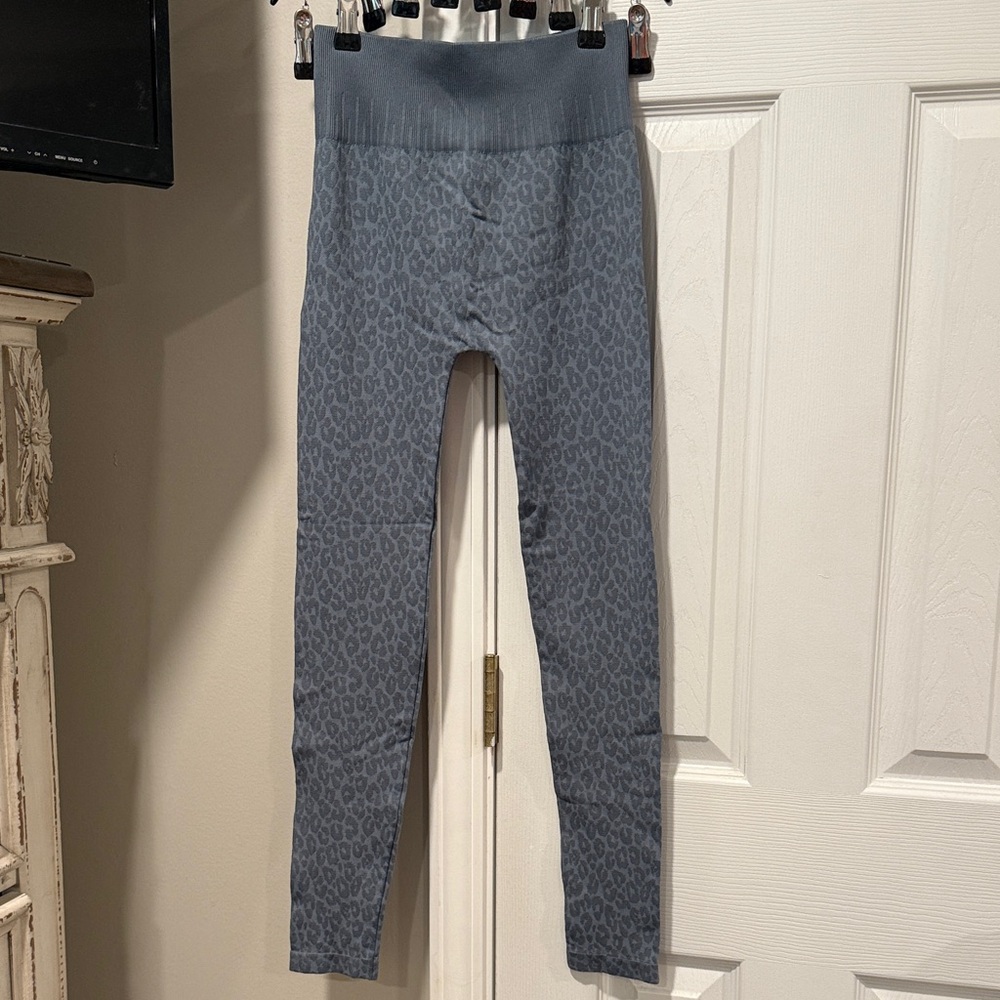 Nikibiki Leopard Print Leggings